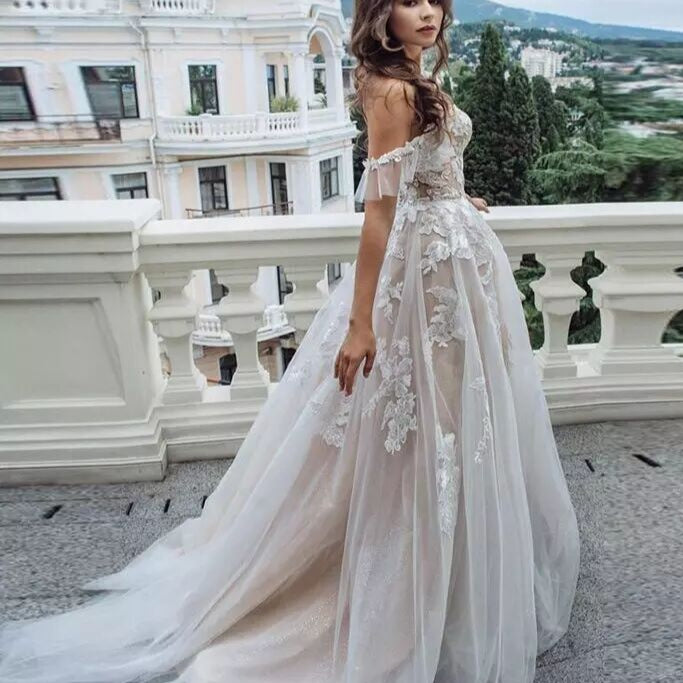 Bohemian Chic Lace Tulle Strapless Wedding Dress