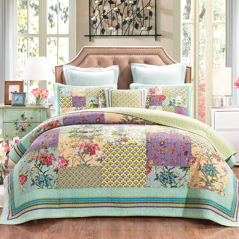 Patchwork Pattern Cotton Bedspread Set with Pillowcases