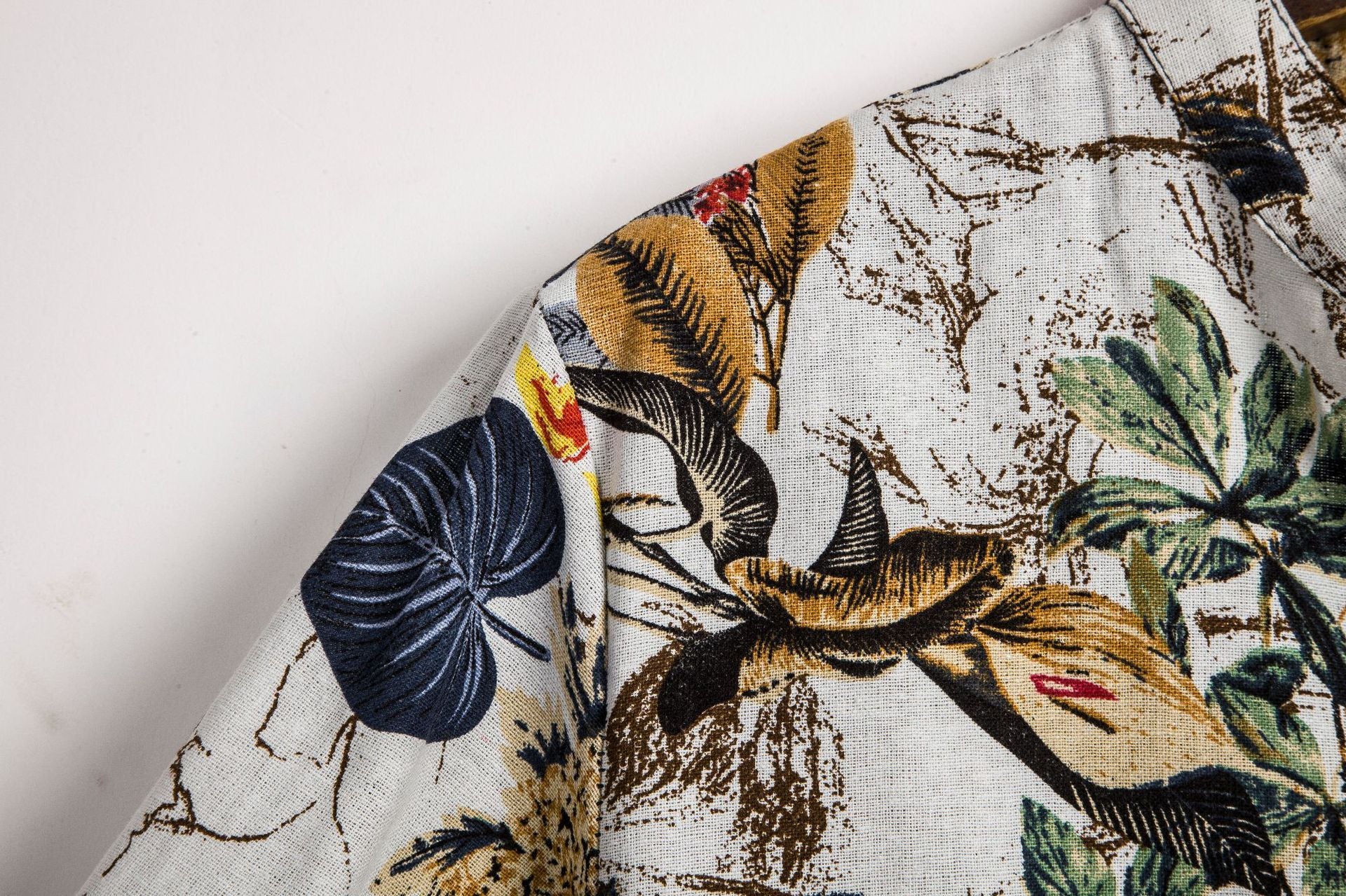 white Plants and Flowers Print Shirt for Men
