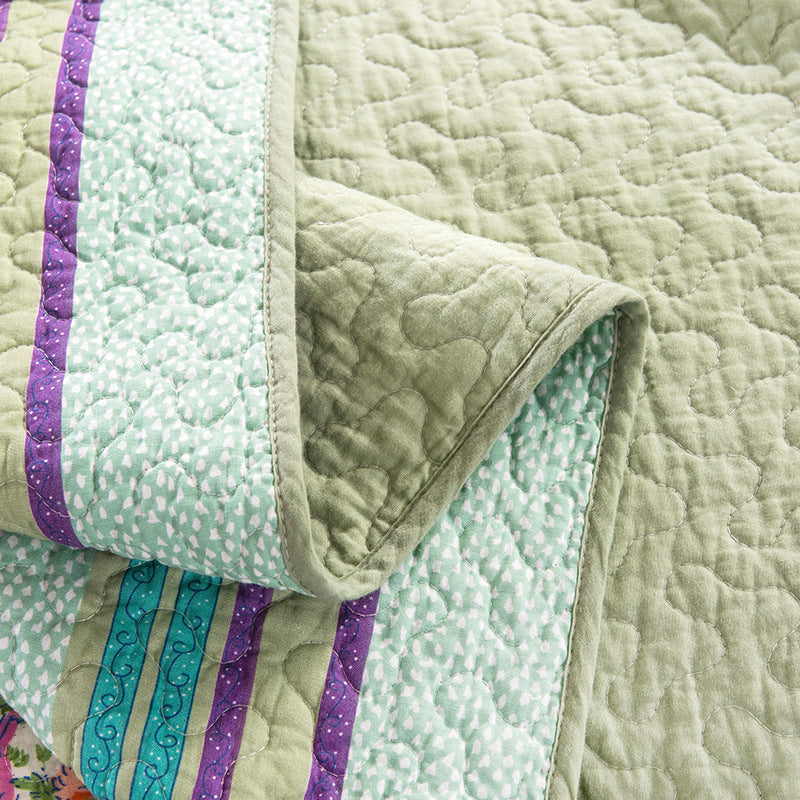 Patchwork Pattern Cotton Bedspread Set with Pillowcases